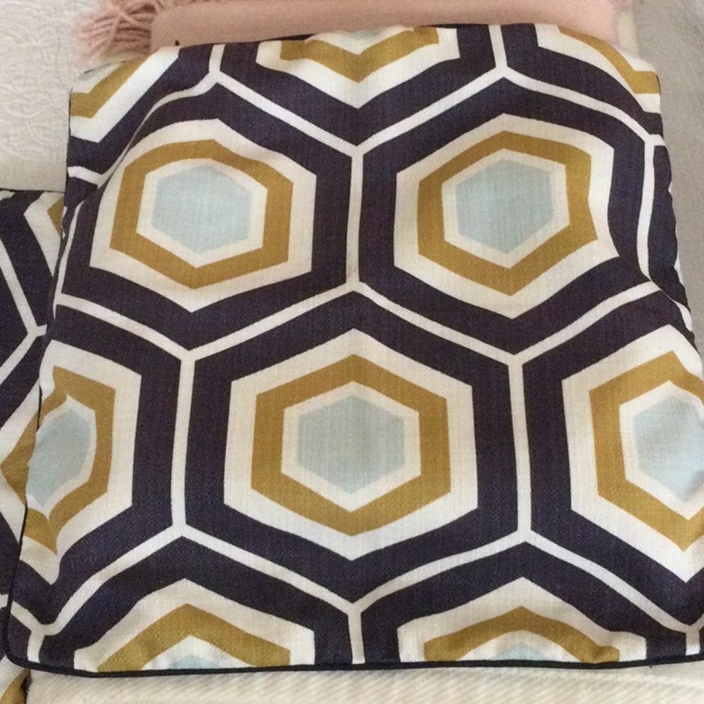 Geometric Patterned Skirt - Black, Gold, White